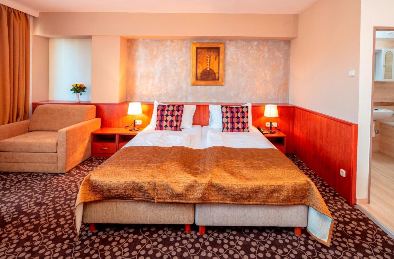 Hotel Charles Βουδαπέστη Εξωτερικό φωτογραφία