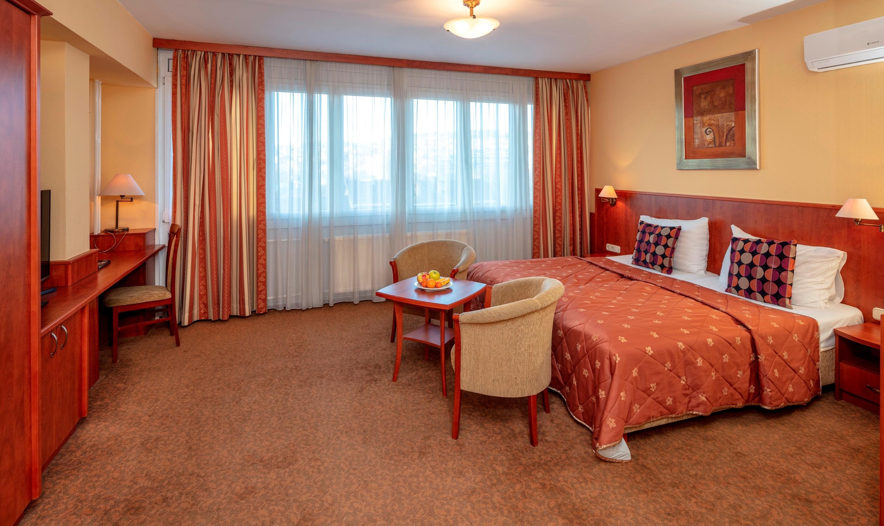 Hotel Charles Βουδαπέστη Εξωτερικό φωτογραφία