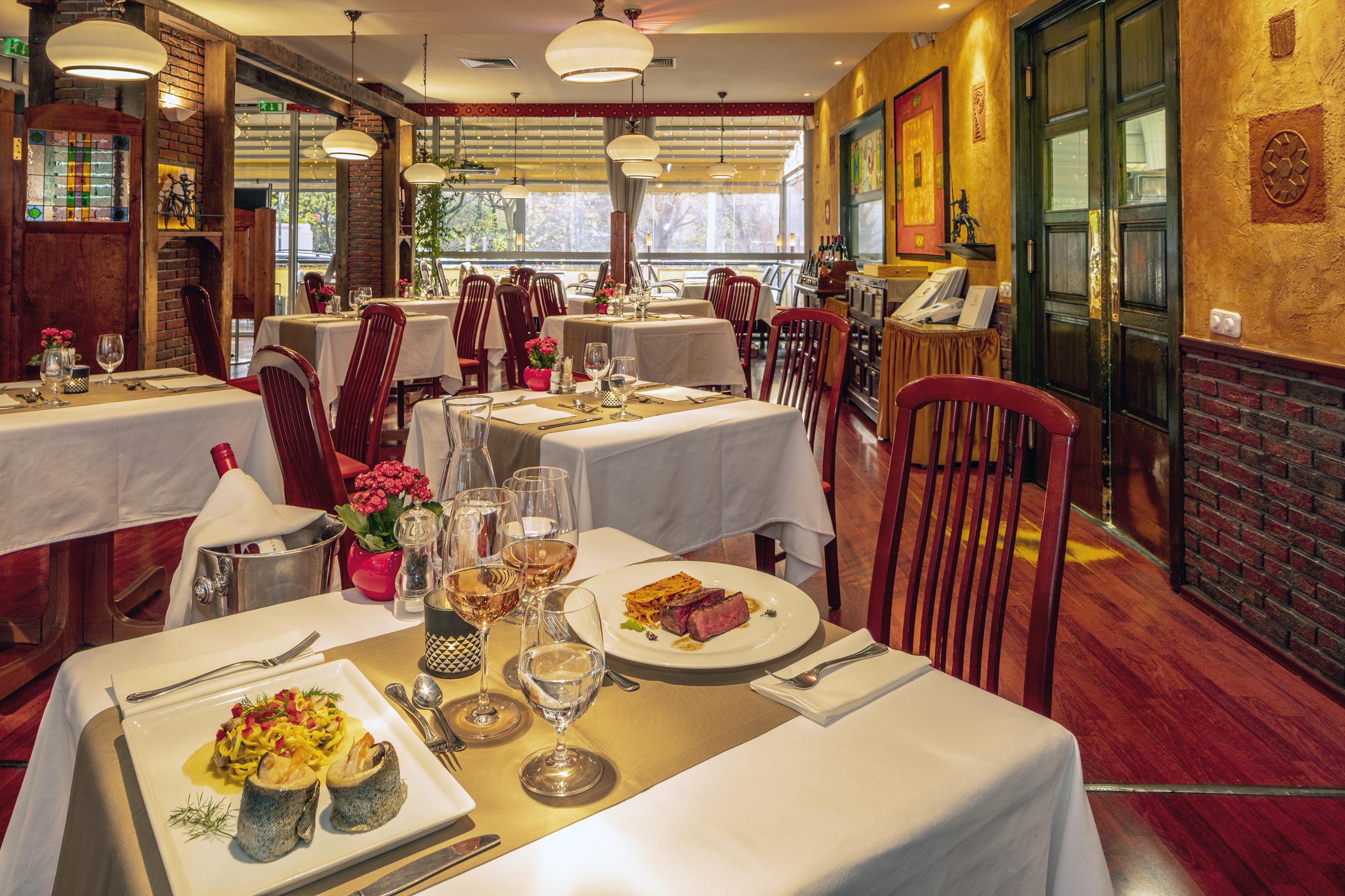 Hotel Charles Βουδαπέστη Εξωτερικό φωτογραφία